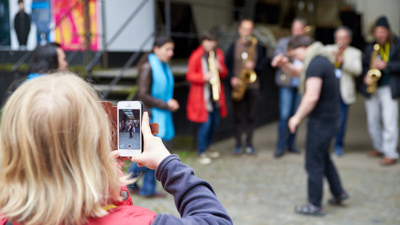 Zu den Fotos